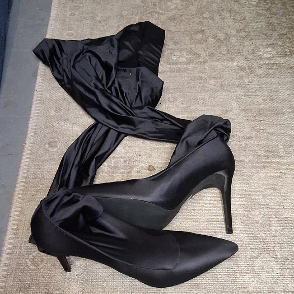 Elegant Black Women's Shoes - Picture 7 of 8